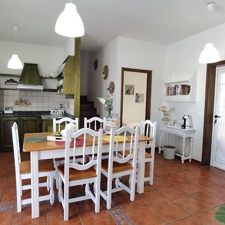 Apartamentoscasajulia La Santa Exterior foto